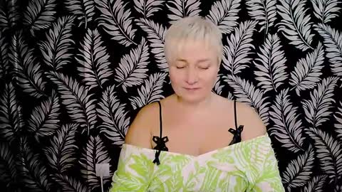 Kelly online show from 12.14.24