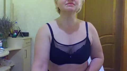 oliviaparadise online show from 12.20.24