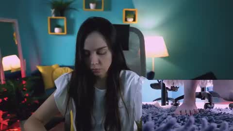 oliviaweles online show from 08.05.26