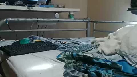 olivier_21 online show from 11.22.25