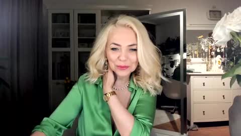 ollalla7 online show from 04.12.26