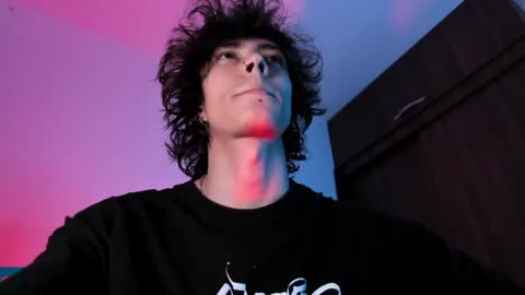 Snapshot of olliver___y chatting on 12.06.24 online show from 12.06.24