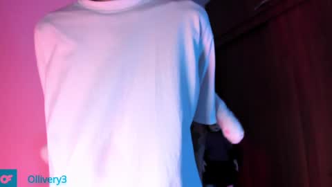 Snapshot of olliver___y chatting on 12.23.24 online show from 12.23.24