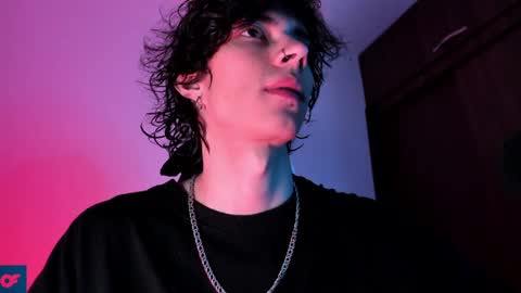 Snapshot of olliver___y chatting on 01.31.25 online show from 01.31.25