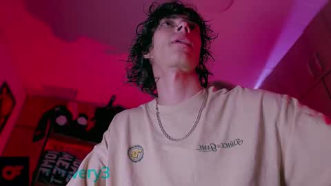 Snapshot of olliver___y chatting on 10.23.25 online show from 10.23.25