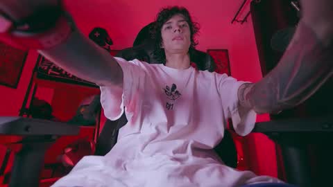 Snapshot of olliver___y chatting on 02.03.26 online show from 02.03.26