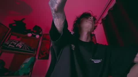 Snapshot of olliver___y chatting on 02.04.26 online show from 02.04.26