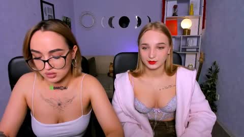 Snapshot of ollivia_dream chatting on 05.15.26 Ollivia online show from 05.15.26