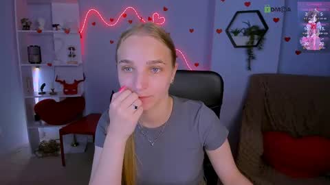 Snapshot of ollivia_dream chatting on 05.27.26 Ollivia online show from 05.27.26