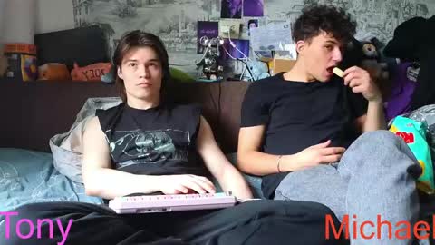 Snapshot of ololkd chatting on 04.24.26 Tony online show from 04.24.26
