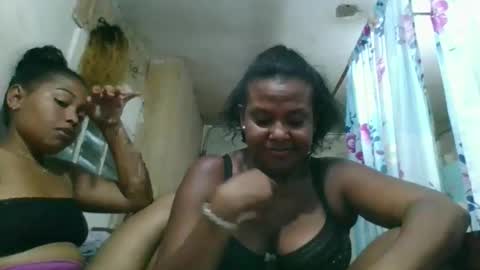 olyvienne90 online show from 11.26.25