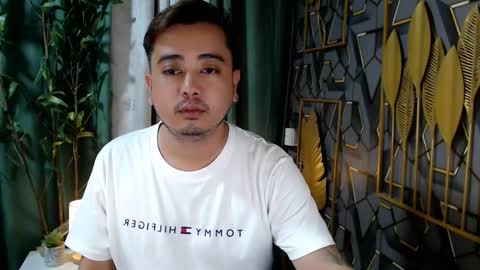 Snapshot of omar_asianfuck chatting on 11.21.25 omar_asianfuck online show from 11.21.25