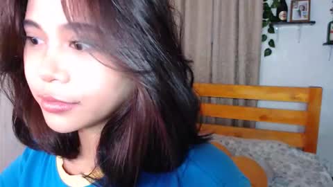 Snapshot of omariaennaid chatting on 09.25.25 Angel online show from 09.25.25