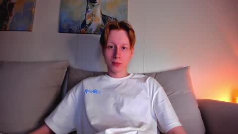 Snapshot of omg_pie chatting on 12.25.24 Mars online show from 12.25.24