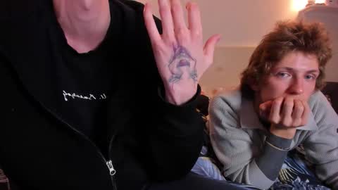 Snapshot of omg_pie chatting on 10.14.25 Mars online show from 10.14.25