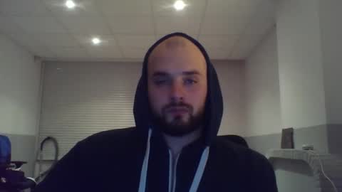 Snapshot of omgwhereim chatting on 12.03.24 omgwhereim online show from 12.03.24