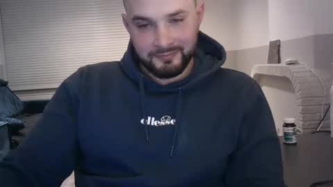 Snapshot of omgwhereim chatting on 02.18.25 omgwhereim online show from 02.18.25