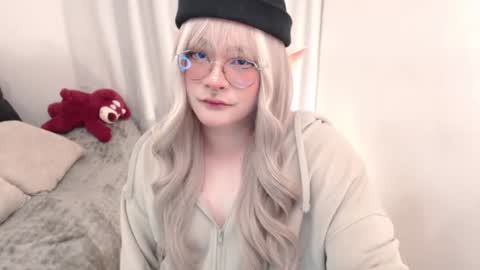 Snapshot of omorimori chatting on 06.15.26 Omori Chan online show from 06.15.26