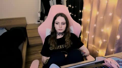 Snapshot of on_yxxx chatting on 09.15.25 on_yxxx online show from 09.15.25