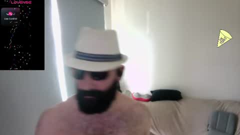 Snapshot of ona_nisme chatting on 06.21.26 ona nisme online show from 06.21.26