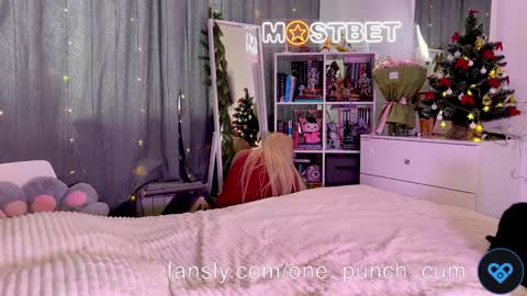 couple Lu sexy chick in middle and Jimmyblonde our friend Brianglasses online show from 12.31.24