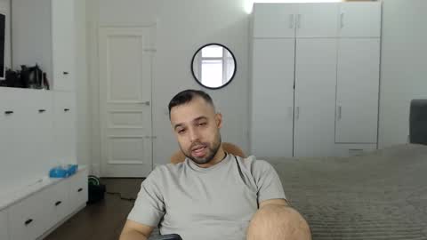 Snapshot of onebestlover chatting on 04.05.26 onebestlover online show from 04.05.26