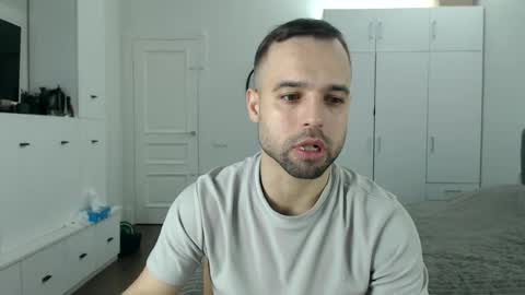 Snapshot of onebestlover chatting on 04.06.26 onebestlover online show from 04.06.26