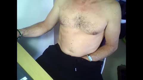 Snapshot of oneeedge chatting on 02.20.26 Edge online show from 02.20.26