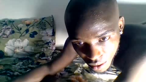 Snapshot of onelovescottland chatting on 07.21.26 triiatan and scott online show from 07.21.26