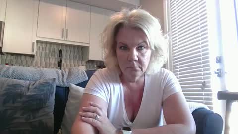 couple mature milf bigboobs curvy mommydaddy online show from 02.06.25