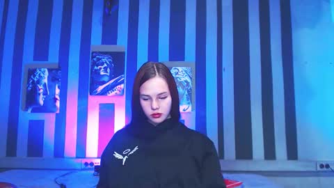 onessandra online show from 10.10.25