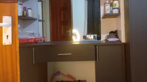 Snapshot of online_bestie chatting on 01.19.26 Bestie online show from 01.19.26