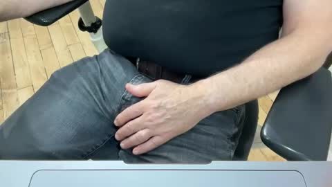 onlocationnyc online show from 02.05.26