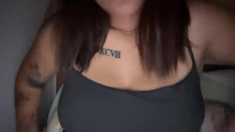 Snapshot of oohhellothere chatting on 09.15.25 Miss Girly online show from 09.15.25