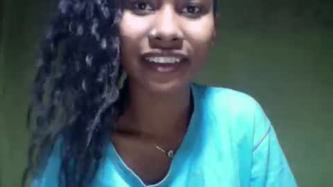 Snapshot of oolyette chatting on 10.01.25 oolyette online show from 10.01.25