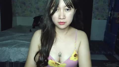 Snapshot of oopsitseloise chatting on 04.23.26 Eloise online show from 04.23.26