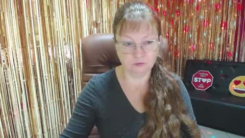 Snapshot of oovanessahotts chatting on 09.17.25 Vanessa online show from 09.17.25