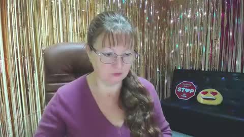 Snapshot of oovanessahotts chatting on 09.29.25 Vanessa online show from 09.29.25