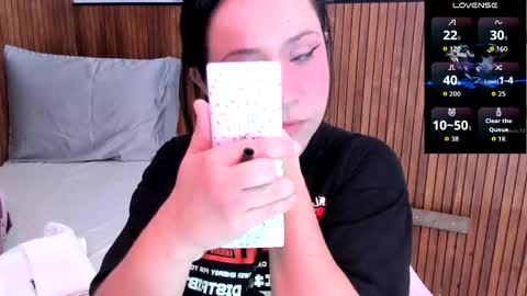 Snapshot of ori_whore chatting on 04.24.26 ori_whore online show from 04.24.26