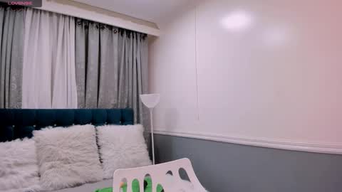 Oriana  online show from 10.14.25