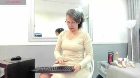 Oriana  online show from 06.12.26