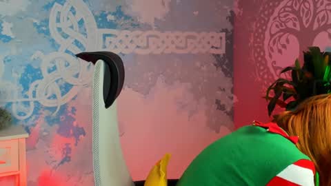 Snapshot of orianna_blade chatting on 12.25.24 Orianna -  Hi Im into geek culture cosplay crafting LARP games. Shall we play DnD online show from 12.25.24