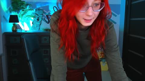 Snapshot of orianna_blade chatting on 01.10.25 Orianna -  Hi Im into geek culture cosplay crafting LARP games. Shall we play DnD online show from 01.10.25