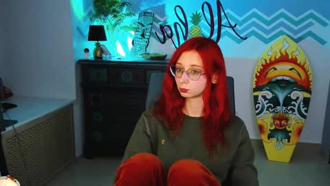Snapshot of orianna_blade chatting on 01.10.25 Orianna -  Hi Im into geek culture cosplay crafting LARP games. Shall we play DnD online show from 01.10.25