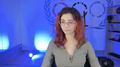 Snapshot of orianna_blade chatting on 10.25.25 Orianna -  Hi Im into geek culture cosplay crafting LARP games. Shall we play DnD online show from 10.25.25