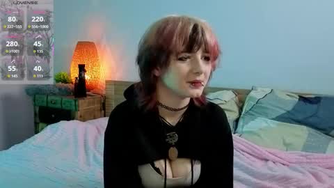 Snapshot of orvacurington chatting on 10.10.25 Ashley online show from 10.10.25