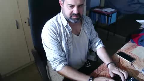 Snapshot of oscar_msng chatting on 12.21.24 Oscar online show from 12.21.24