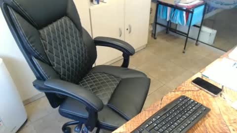 Snapshot of oscar_msng chatting on 09.23.25 Oscar online show from 09.23.25