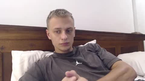 Snapshot of oscar_sssky chatting on 02.14.25 Oscar online show from 02.14.25