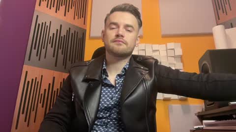 Oscar Steel Savage online show from 02.05.25